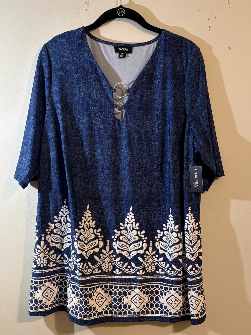 Tacera Navy Blue V-Neck Tunic women’s 1X White Border Print hem blouse NWT